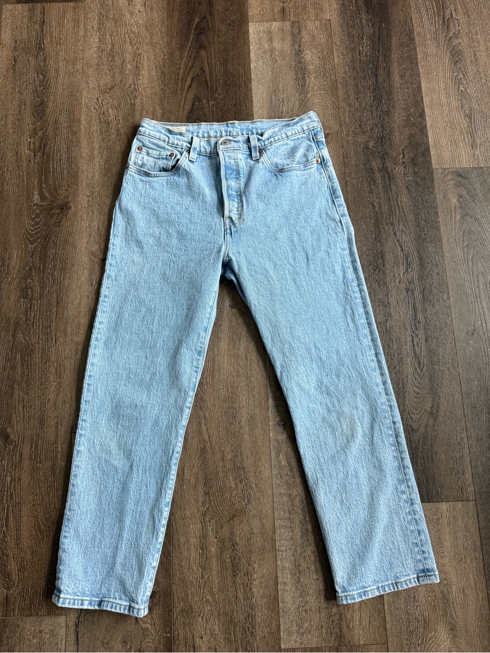 Levi’s 501 Light Wash Straight Leg Jeans Size 28
